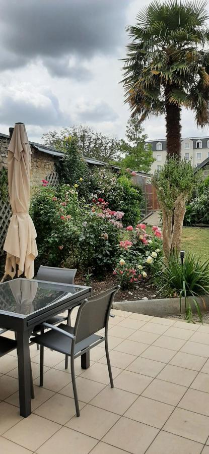 Chez Jeanne Hotel Carentan Exterior photo